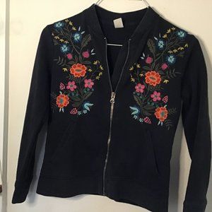 Girls Old Navy Size M Sweatshirt with floral embroidery